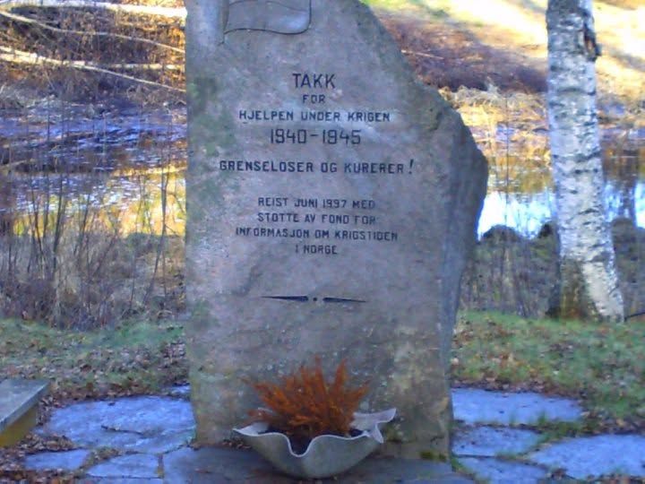 Minnesteinen over grenseloser og kurerer ved skolen.